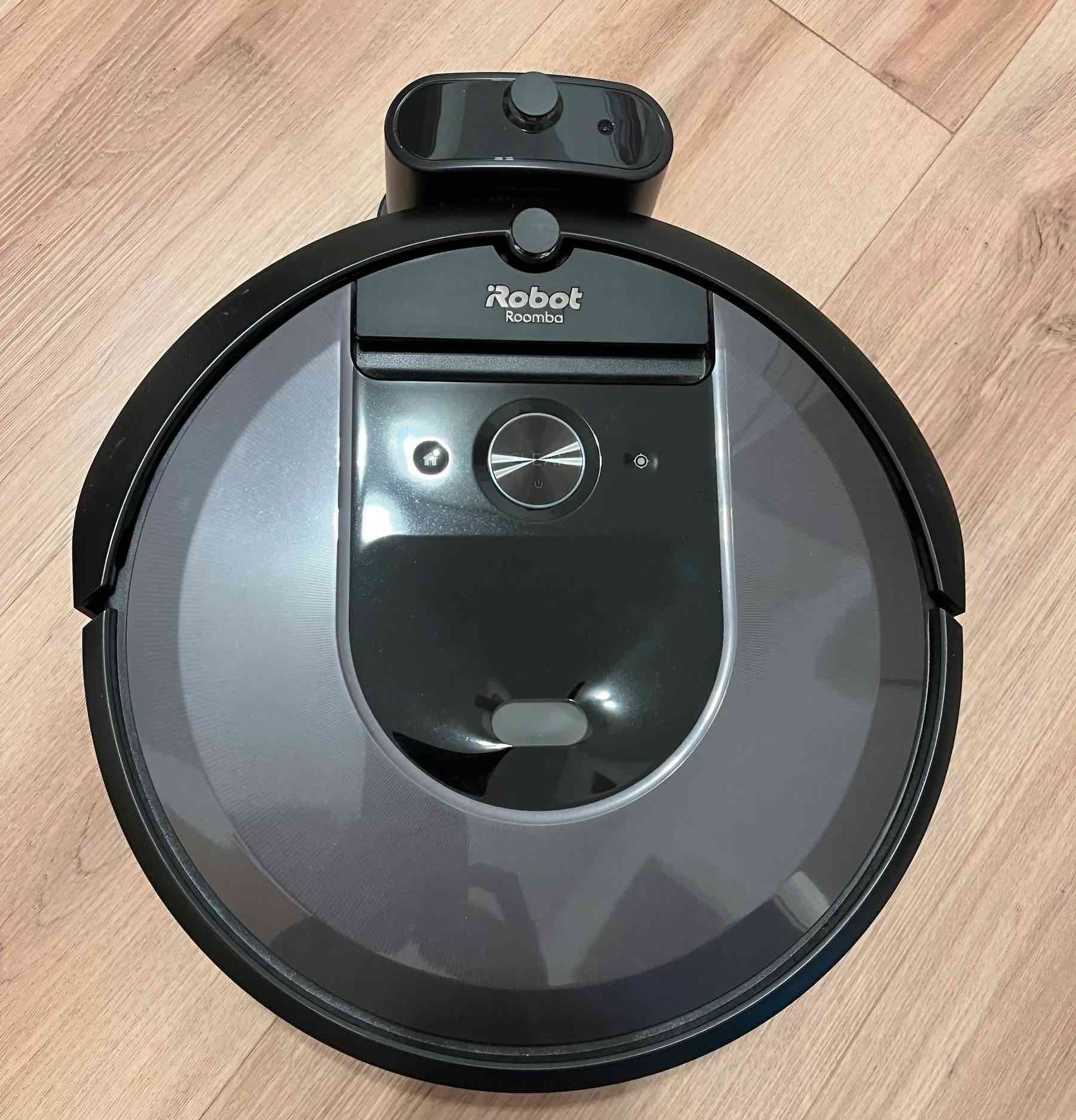 iRobot Roomba j7 Saugroboter